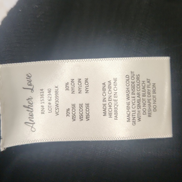 Another Love Black Double V Ribbed Top Size Large NWOT - Picture 5 of 5